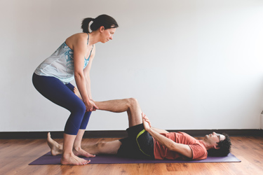 What to Expect in a One-on-One Yoga Therapy Session